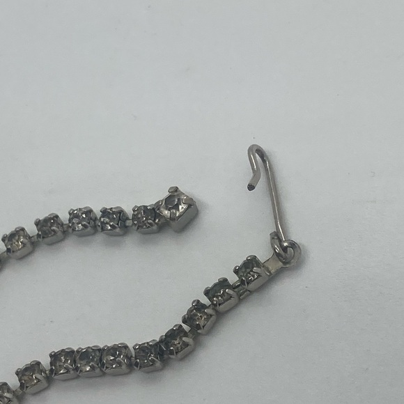 Vtg Rhinestone Double Row Silver Tone Metal Bib Necklace w Hook Clasp / 11” - Picture 7 of 10